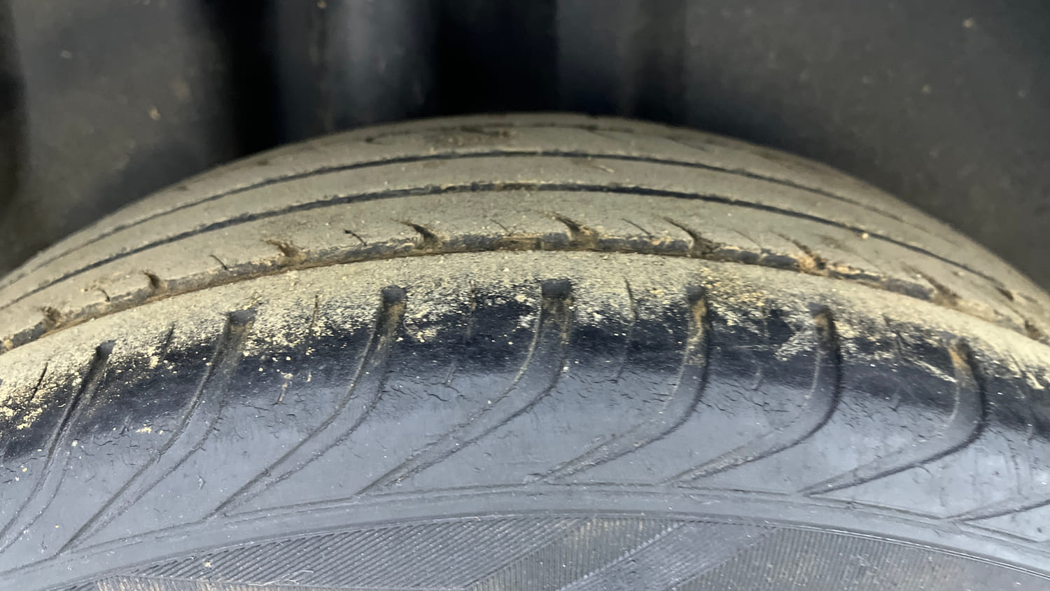 Used 2020 Volkswagen Polo Comfortline 1.0L (P) Petrol Manual tyres RIGHT REAR TYRE TREAD VIEW
