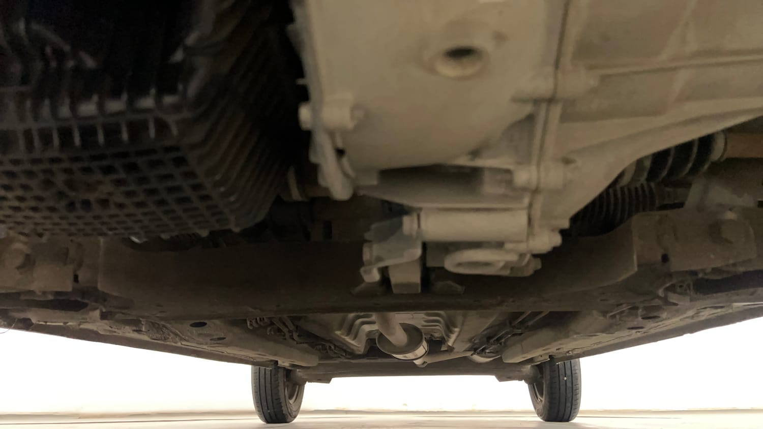 Used 2024 Renault Kwid RXT 1.0 Petrol Manual extra FRONT LEFT UNDERBODY VIEW