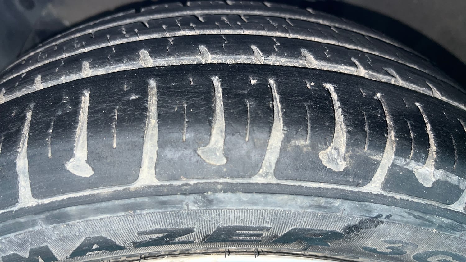 Used 2018 Hyundai Grand i10 Sportz 1.2 Kappa VTVT Petrol Manual tyres LEFT FRONT TYRE TREAD VIEW