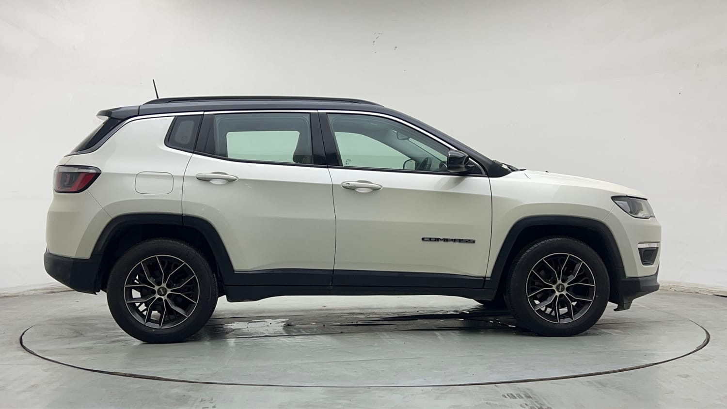 Used 2018 Jeep Compass Longitude (O) 2.0 Diesel Diesel Manual exterior RIGHT SIDE VIEW