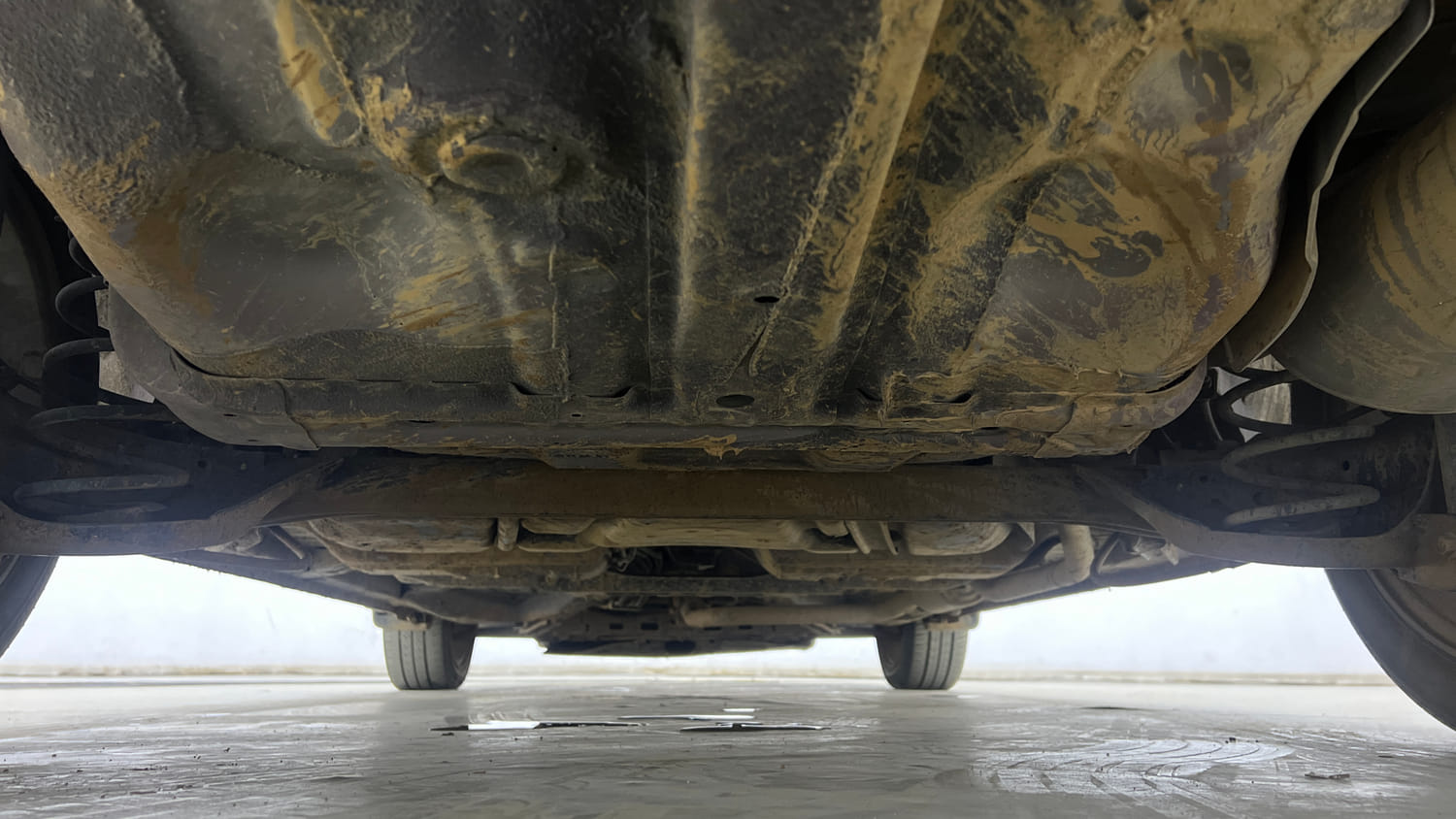 Used 2021 Honda City ZX CVT Petrol Petrol Automatic extra REAR UNDERBODY VIEW (TAKEN FROM REAR)