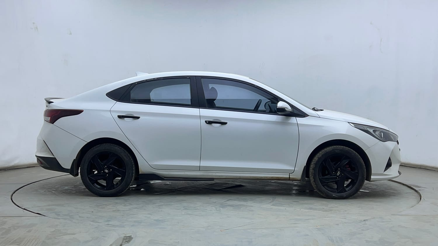 Used 2021 Hyundai Verna SX 1.5 VTVT IVT Petrol Automatic exterior RIGHT SIDE VIEW