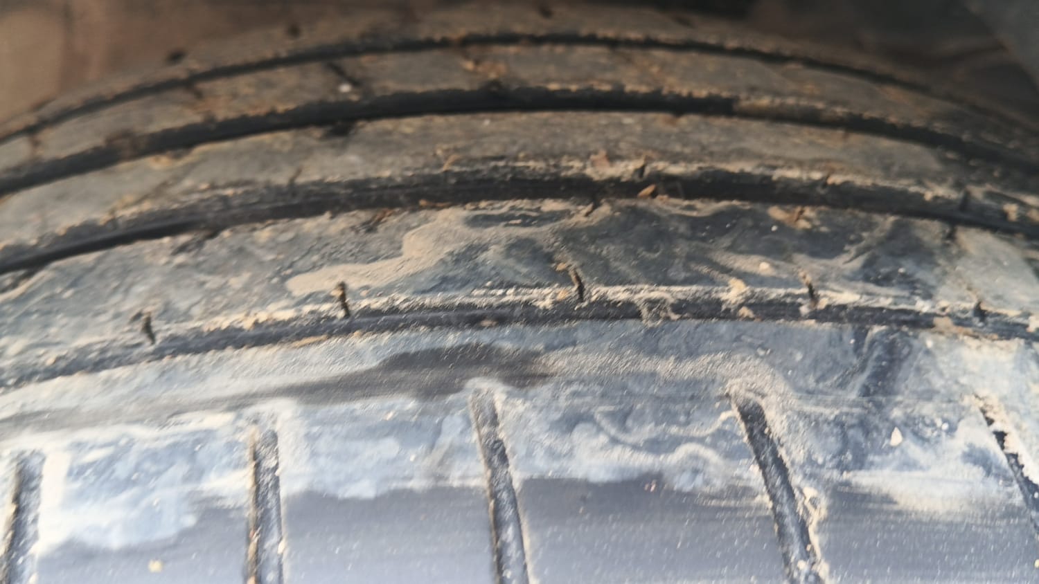 Used 2018 Maruti Suzuki Baleno Zeta 1.2 Petrol Manual tyres RIGHT FRONT TYRE TREAD VIEW