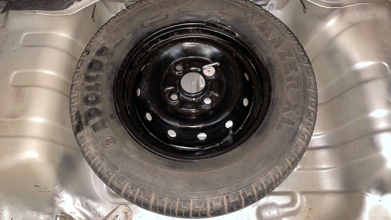 Used 2017 Maruti Suzuki Alto 800 LXi Petrol Manual tyres SPARE TYRE VIEW