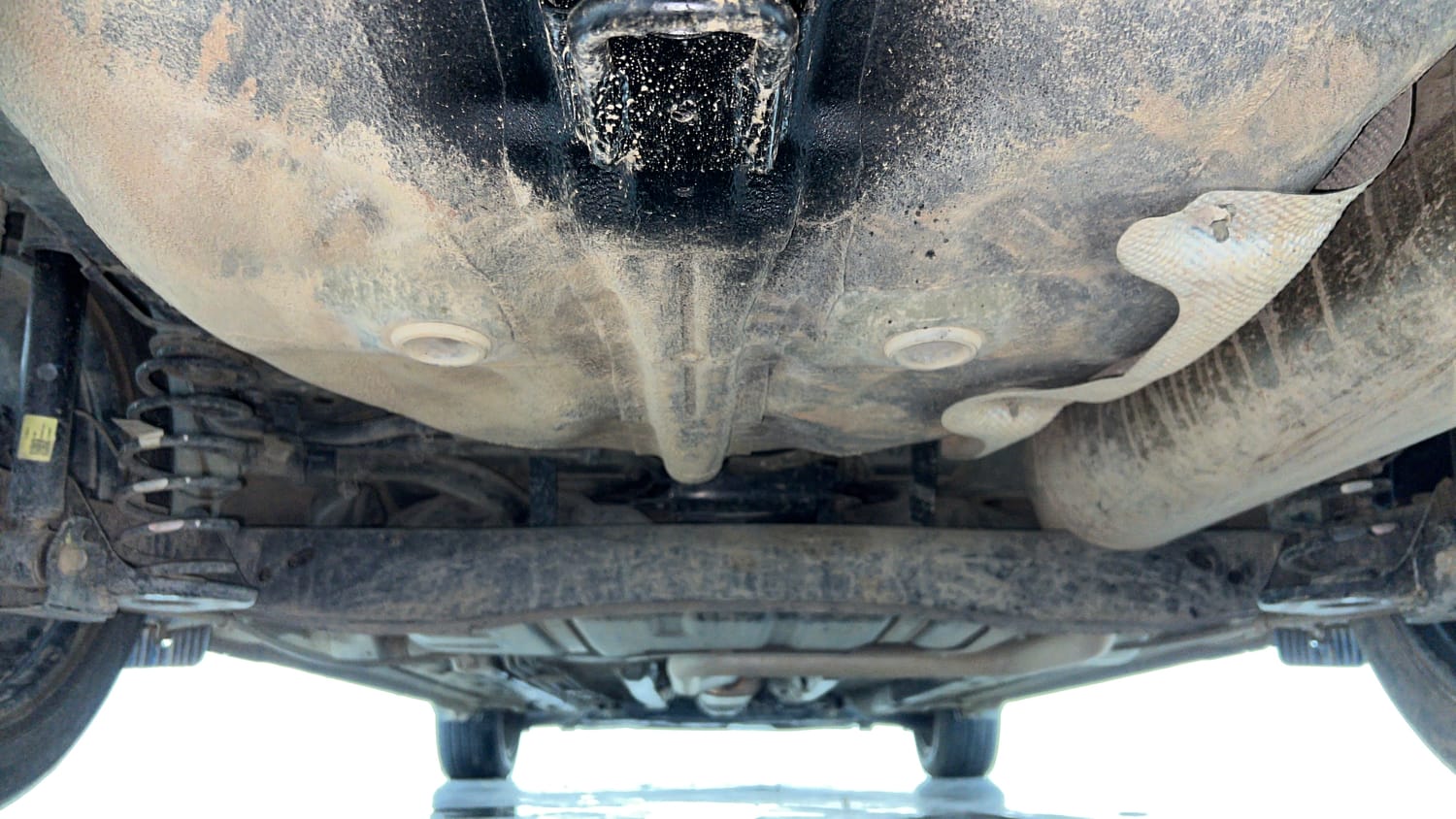 Used 2024 Hyundai Verna SX (O) 1.5 Turbo Petrol MT Petrol Manual extra REAR UNDERBODY VIEW (TAKEN FROM REAR)