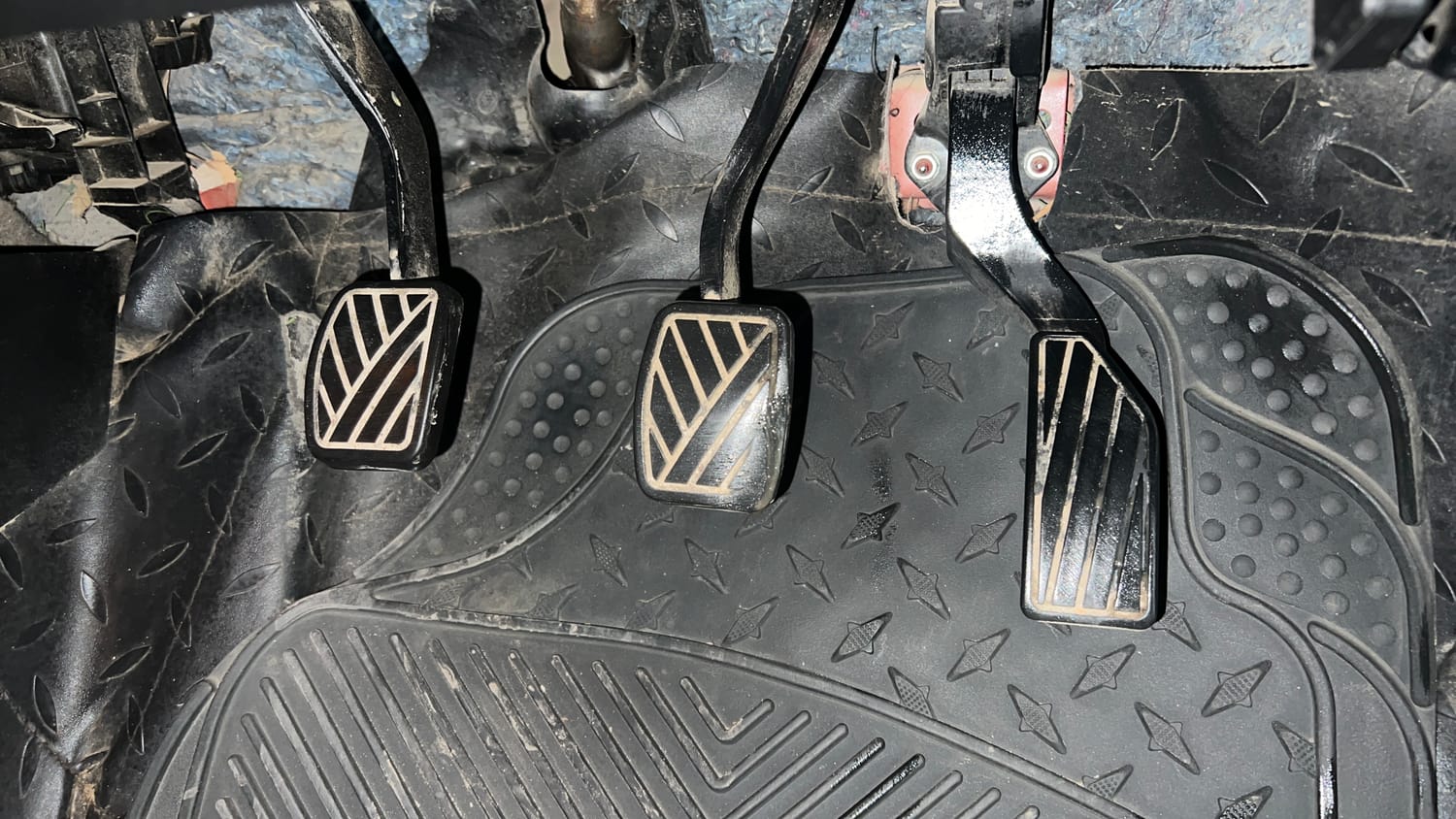 Used 2022 Maruti Suzuki Vitara Brezza [2020-2022] ZXI Plus Dual Tone Petrol Manual interior PEDALS VIEW