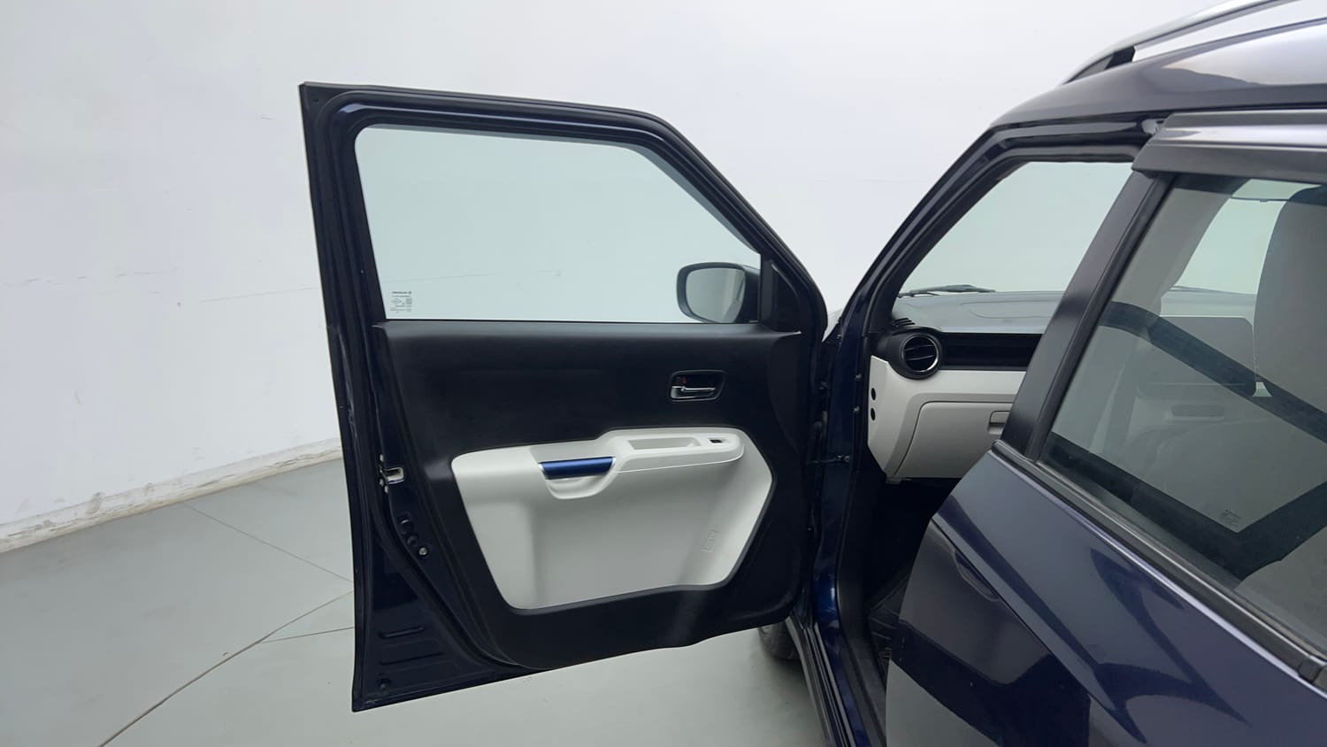 Used 2025 Maruti Suzuki Ignis Zeta 1.2 MT Petrol Manual interior LEFT FRONT DOOR OPEN VIEW
