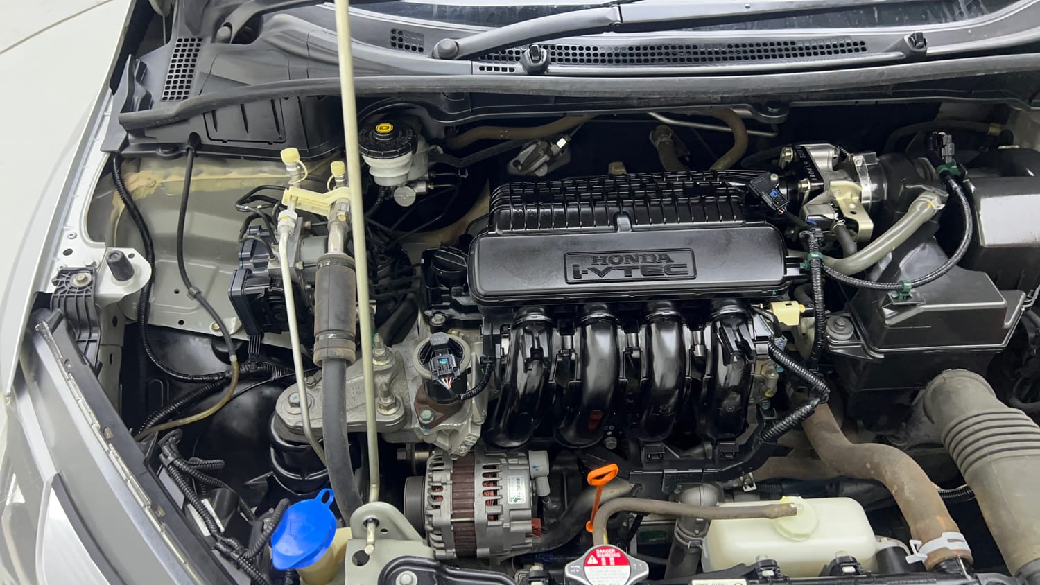 Used 2019 Honda City V Petrol Petrol Manual engine ENGINE RIGHT SIDE VIEW