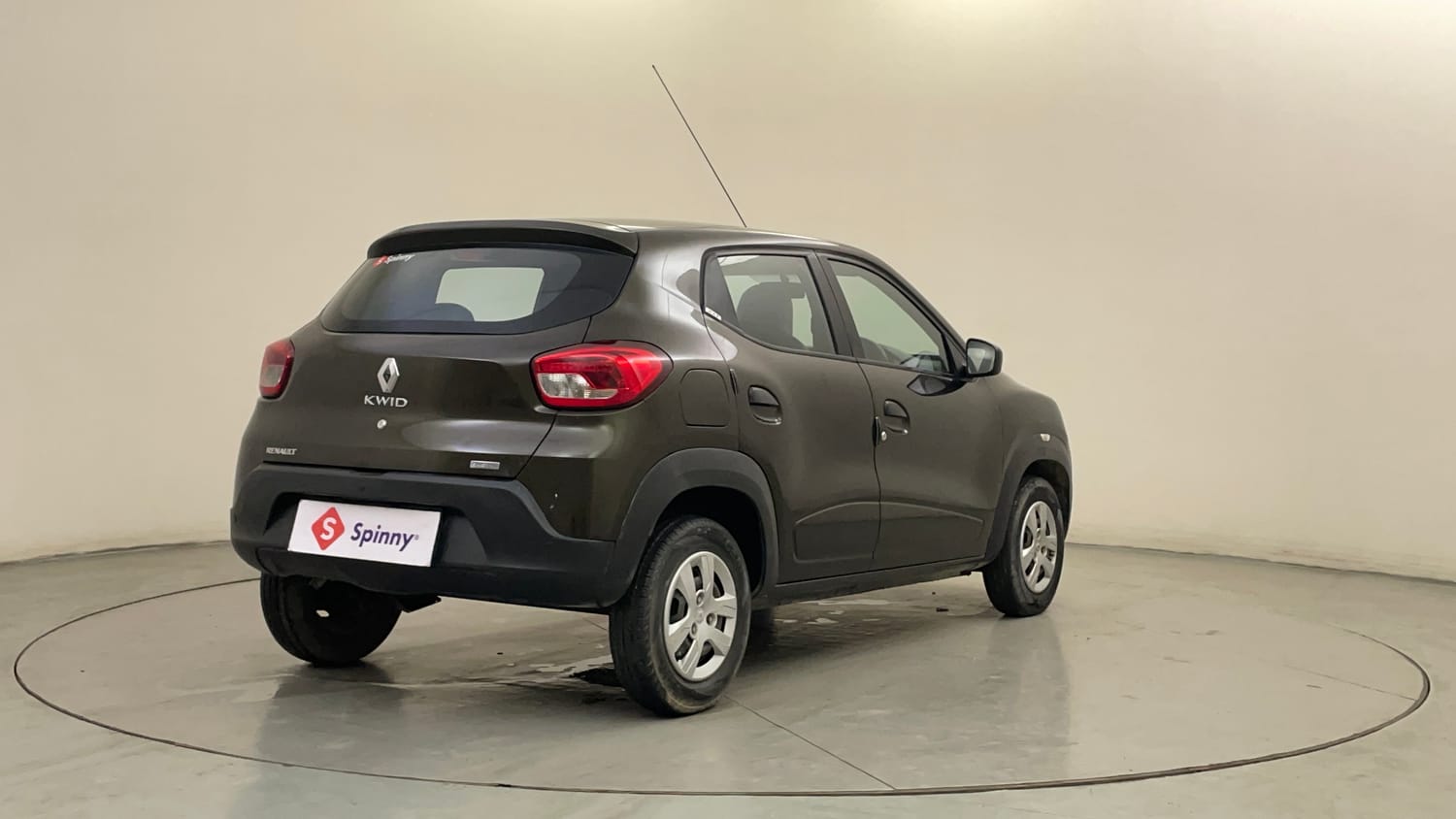 Used 2018 Renault Kwid 1.0 RXT AMT Petrol Automatic exterior RIGHT REAR CORNER VIEW