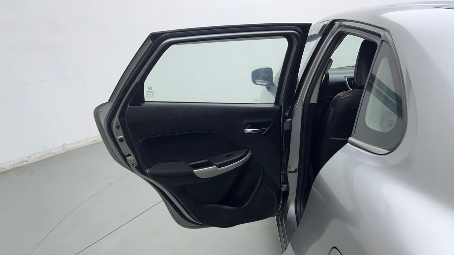 Used 2018 Maruti Suzuki Baleno Delta 1.2 Petrol Manual interior LEFT REAR DOOR OPEN VIEW
