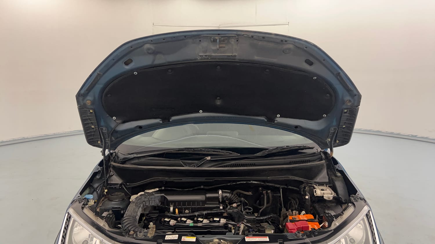 Used 2018 Maruti Suzuki Ignis [2017-2020] Zeta AMT Petrol Dual Tone Petrol Automatic engine ENGINE & BONNET OPEN FRONT VIEW