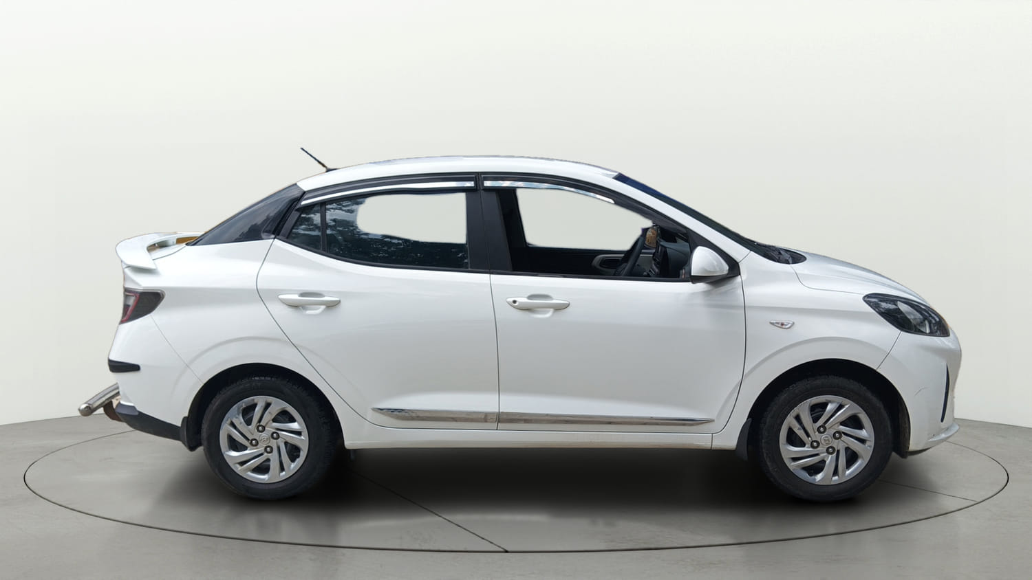 Used 2022 Hyundai Aura S 1.2 CNG Cng Manual exterior RIGHT SIDE VIEW
