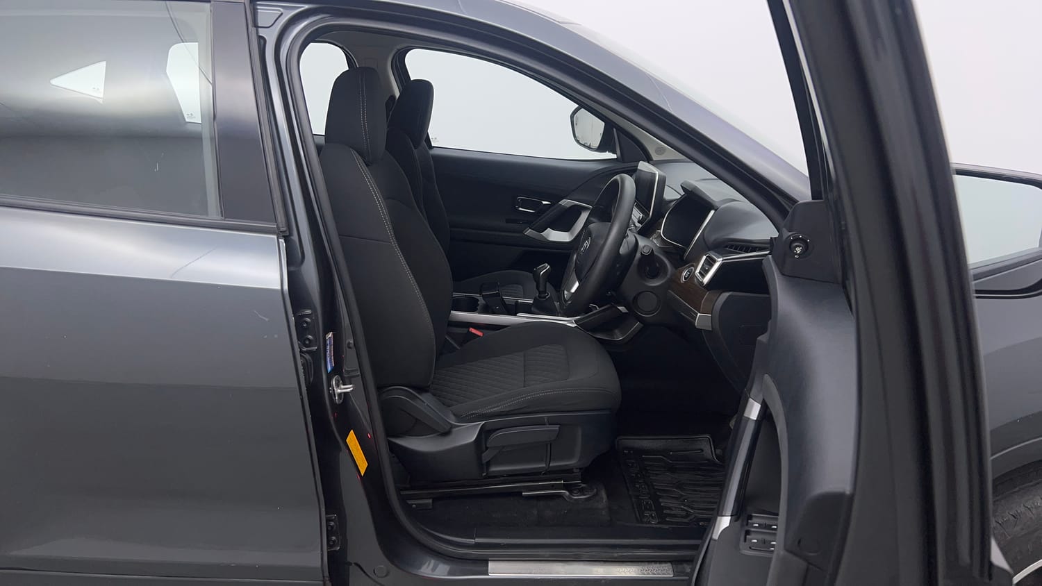 Used 2019 Tata Harrier XT Diesel Manual interior RIGHT SIDE FRONT DOOR CABIN VIEW