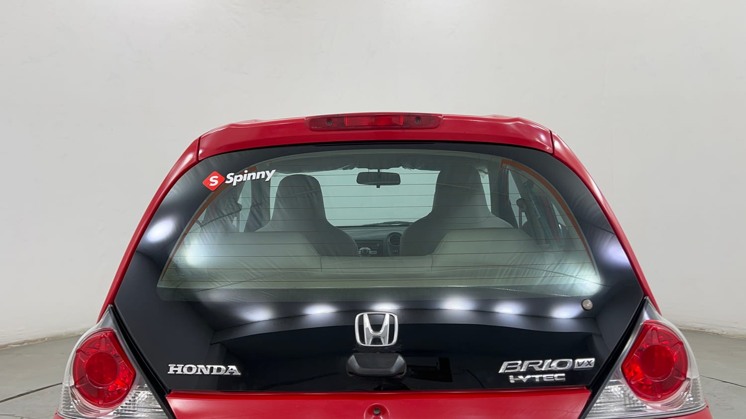 Used 2015 Honda Brio VX AT Petrol Automatic exterior BACK WINDSHIELD VIEW