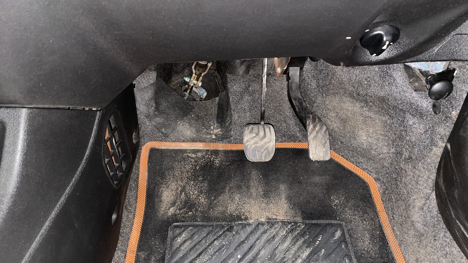 Used 2018 Renault Kwid 1.0 RXT AMT Petrol Automatic interior PEDALS VIEW
