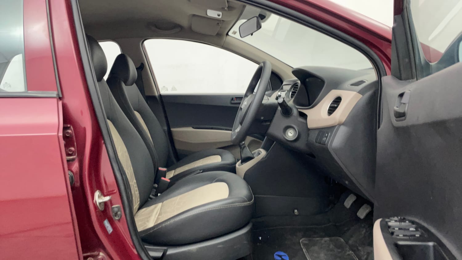 Used 2014 Hyundai Grand i10 Magna 1.2 Kappa VTVT Petrol Manual interior RIGHT SIDE FRONT DOOR CABIN VIEW