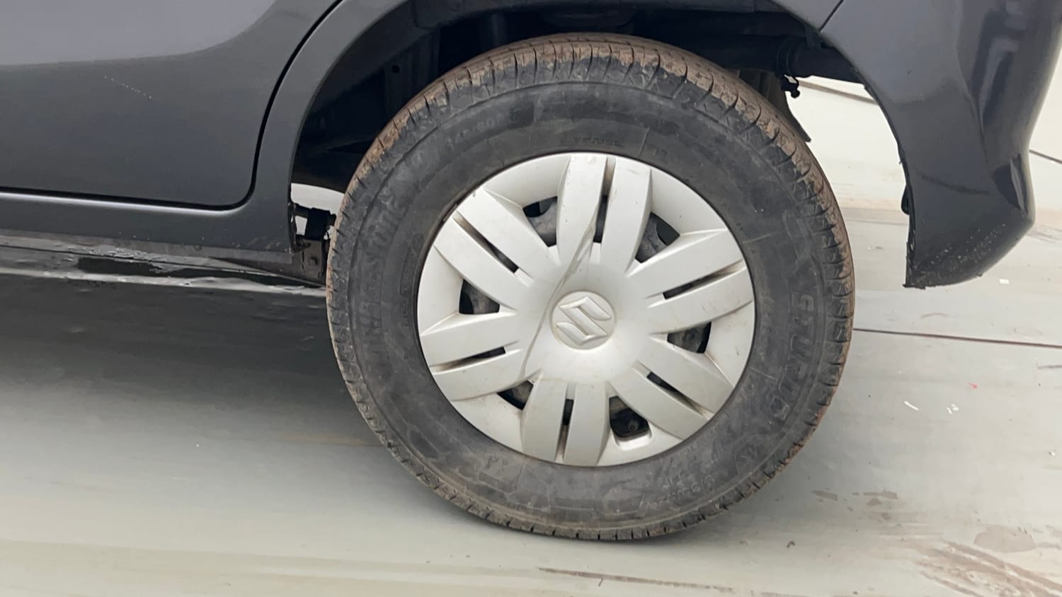 Used 2019 Maruti Suzuki Alto 800 VXi (O) Petrol Manual tyres LEFT REAR TYRE RIM VIEW