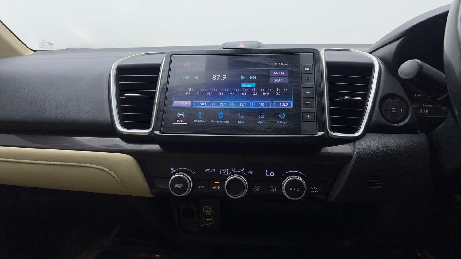 Used 2023 Honda City ZX Petrol MT Petrol Manual interior MUSIC SYSTEM & AC CONTROL VIEW