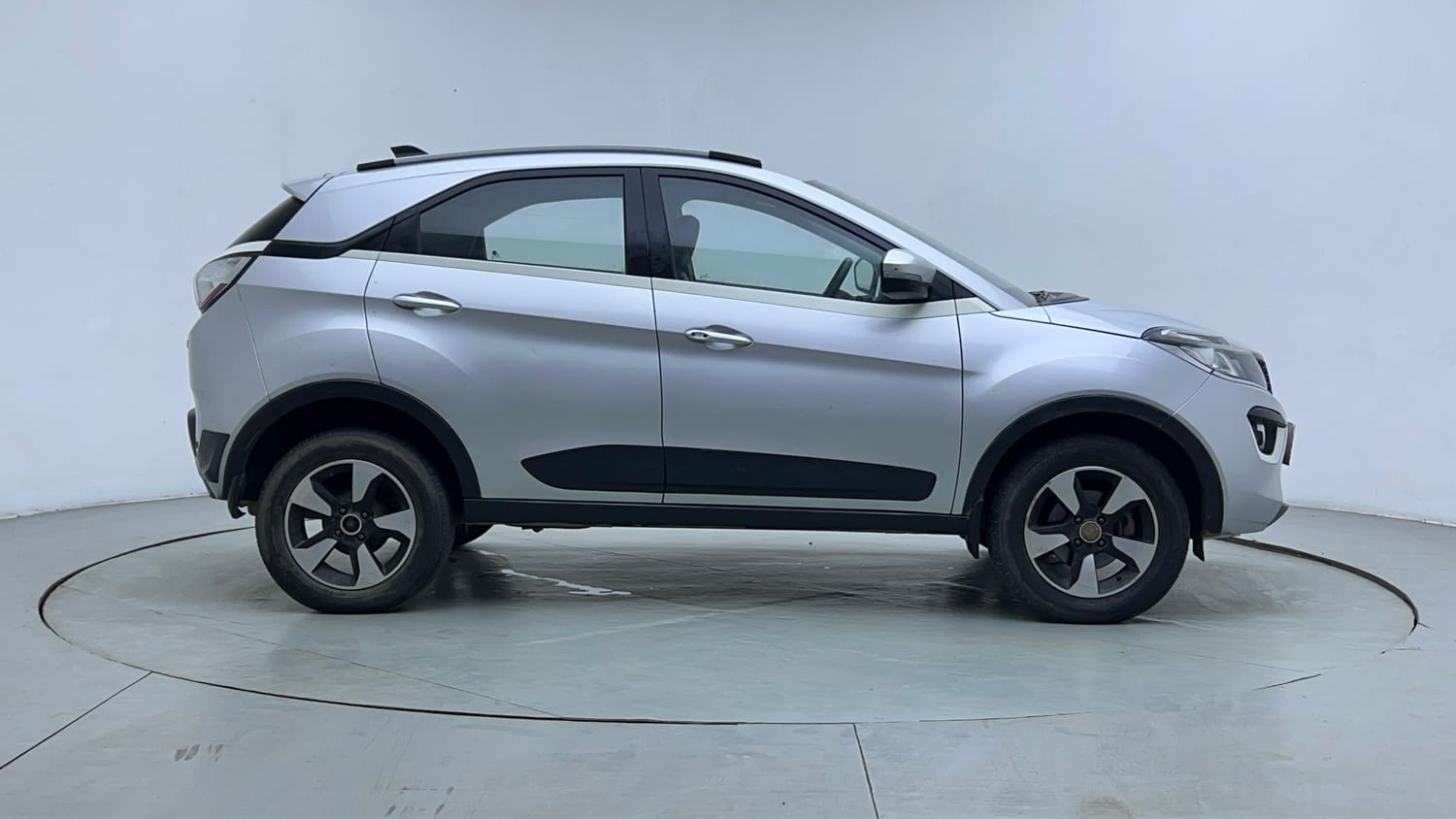 Used 2019 Tata Nexon XZA Plus Petrol Petrol Automatic exterior RIGHT SIDE VIEW
