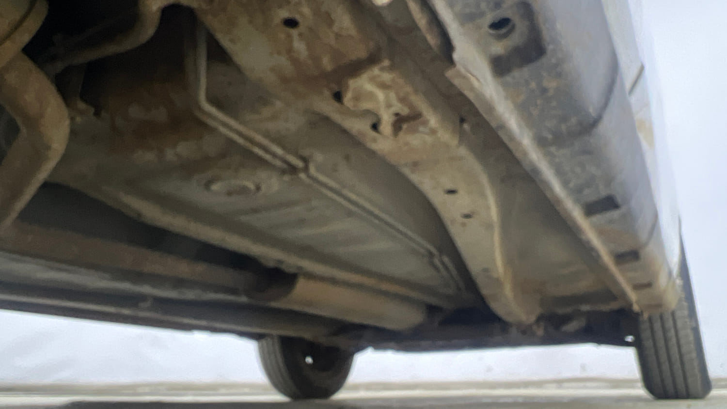 Used 2020 Maruti Suzuki S-Presso VXi Plus AMT Petrol Automatic extra REAR RIGHT UNDERBODY VIEW