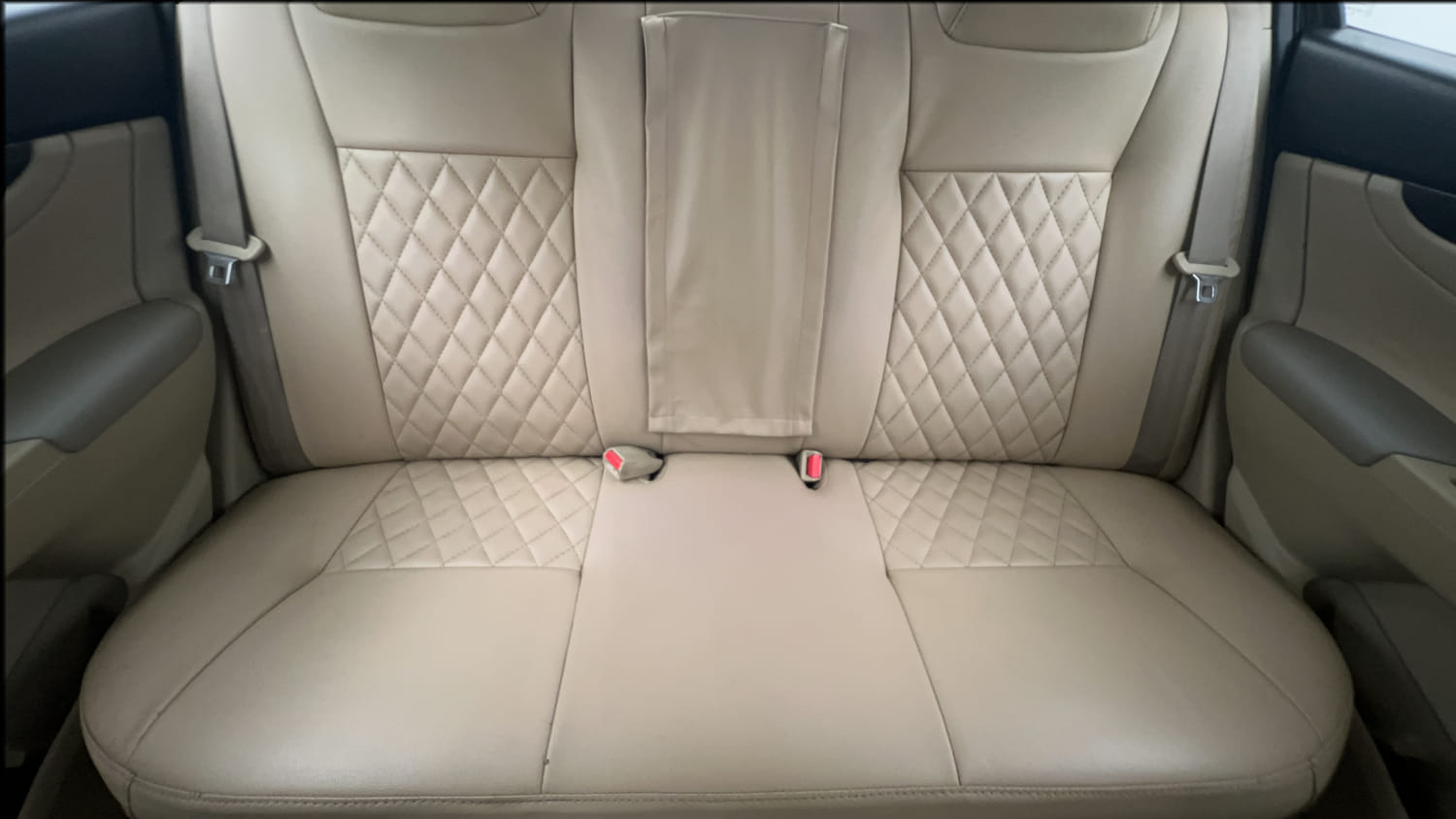 Used 2018 Maruti Suzuki Ciaz Delta 1.4 MT Petrol Manual interior REAR SEAT CONDITION VIEW
