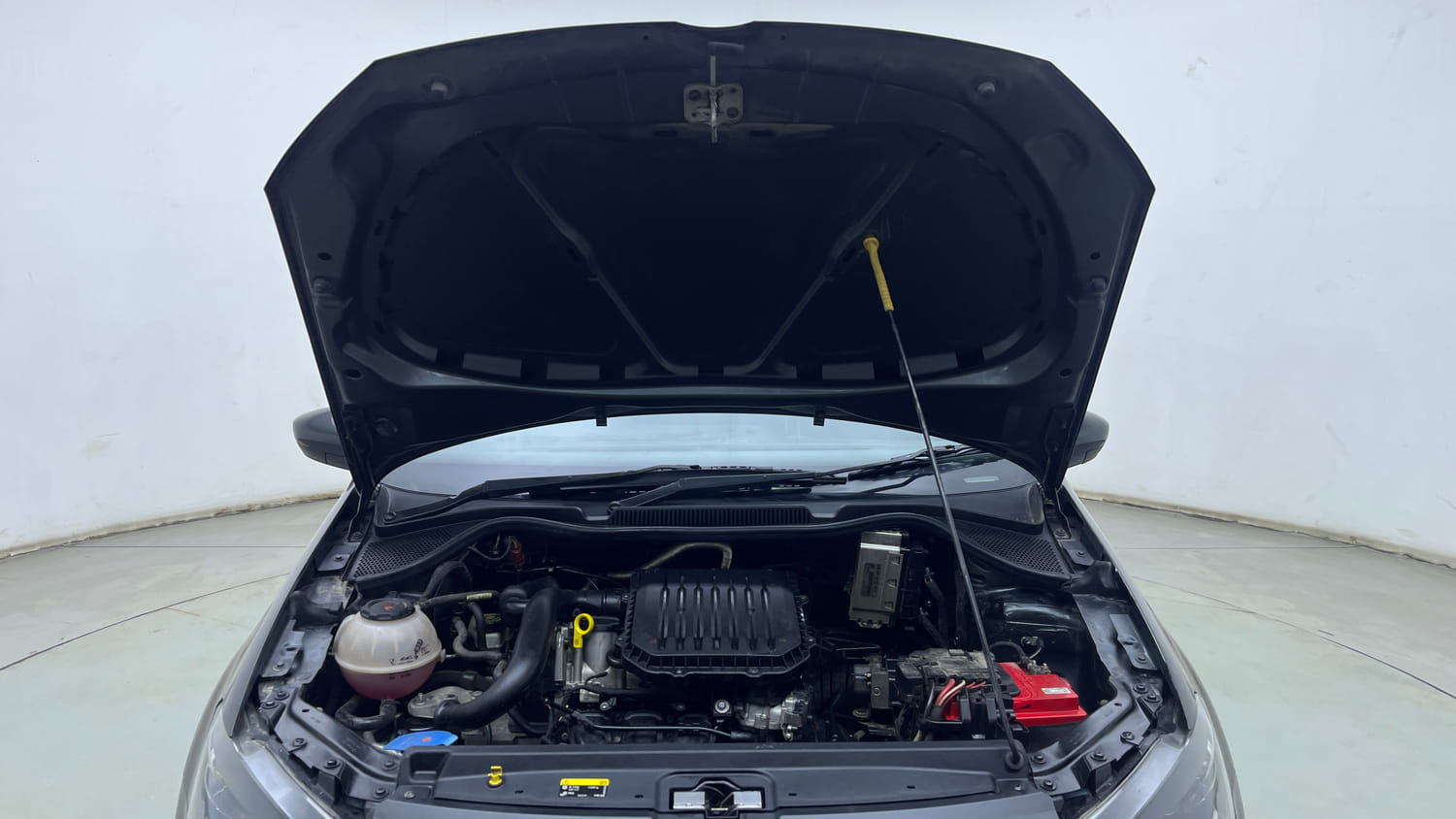Used 2020 Volkswagen Polo Comfortline 1.0L (P) Petrol Manual engine ENGINE & BONNET OPEN FRONT VIEW