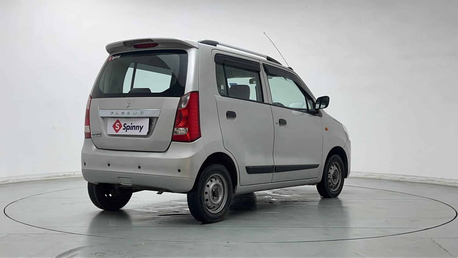 Used 2015 Maruti Suzuki Wagon R LXI Petrol Manual exterior RIGHT REAR CORNER VIEW