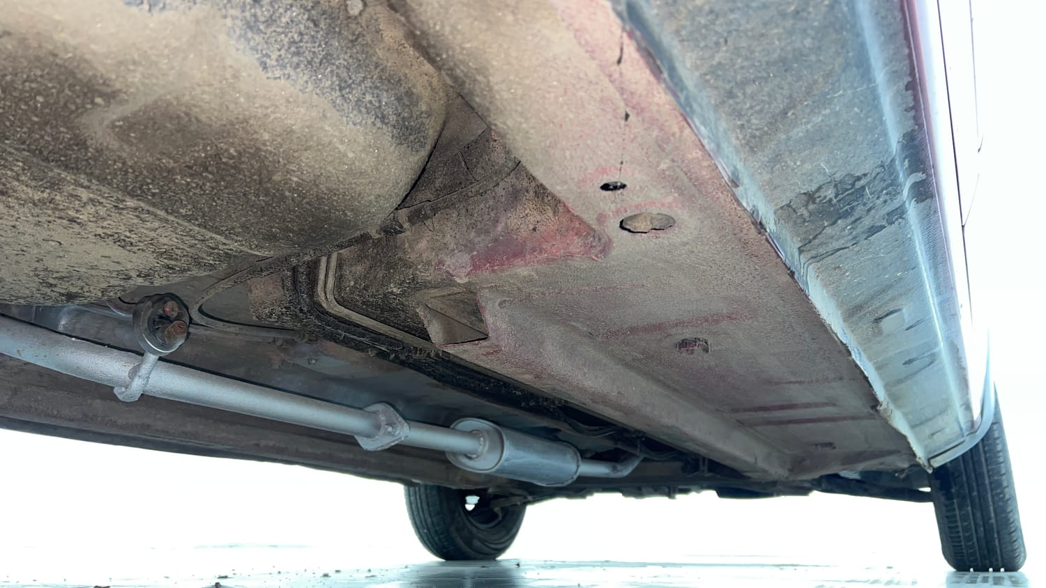 Used 2016 Renault Kwid RXT Petrol Manual extra REAR RIGHT UNDERBODY VIEW