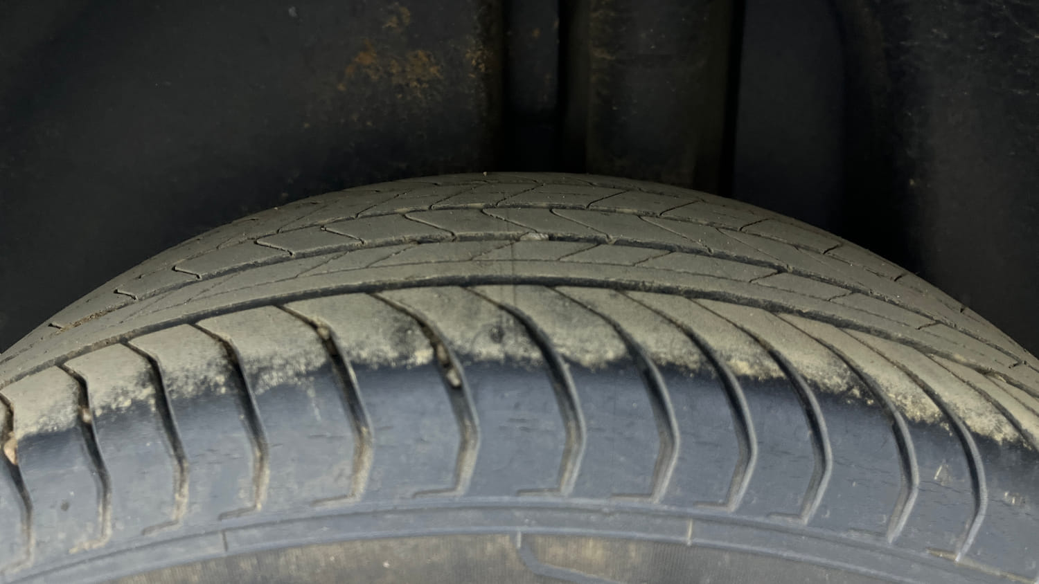 Used 2023 Volkswagen Taigun Topline 1.0 TSI MT Petrol Manual tyres LEFT REAR TYRE TREAD VIEW