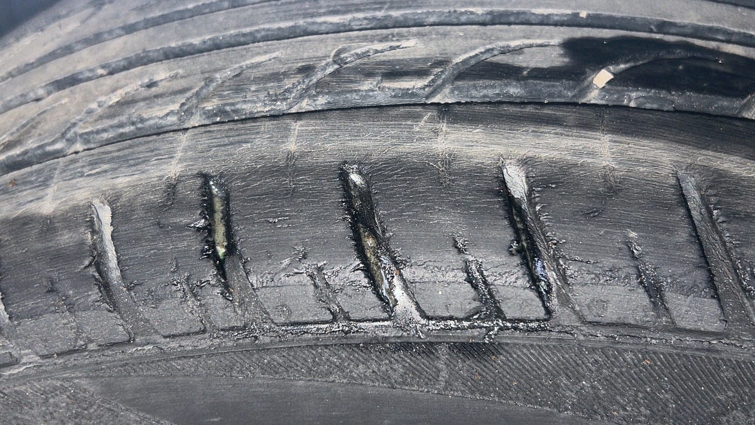 Used 2019 Hyundai Grand i10 Sportz 1.2 Kappa VTVT Petrol Manual tyres LEFT FRONT TYRE TREAD VIEW