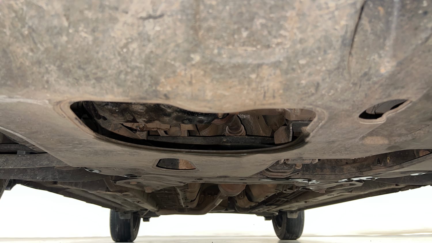 Used 2023 Hyundai Venue SX 1.2 Petrol Petrol Manual extra FRONT LEFT UNDERBODY VIEW