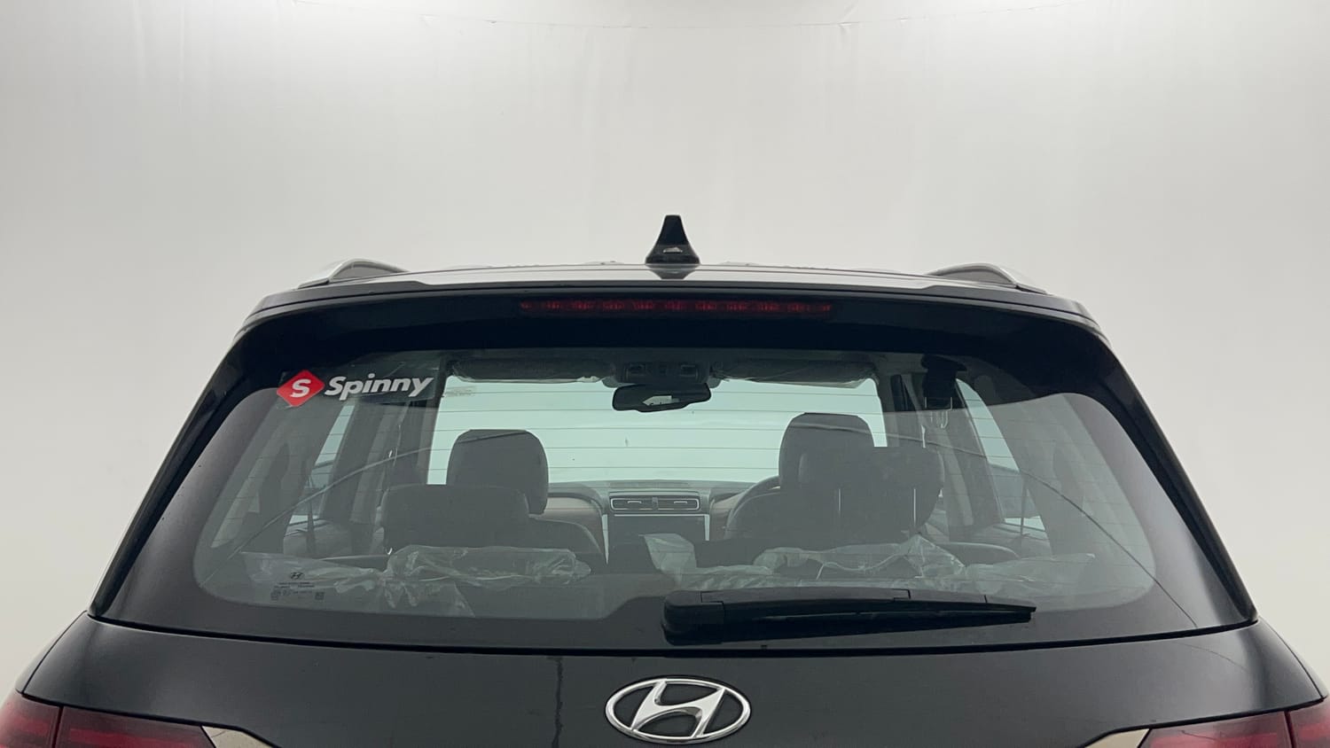 Used 2023 Hyundai Alcazar Platinum 7 STR 1.5 Turbo Petrol Petrol Manual exterior BACK WINDSHIELD VIEW