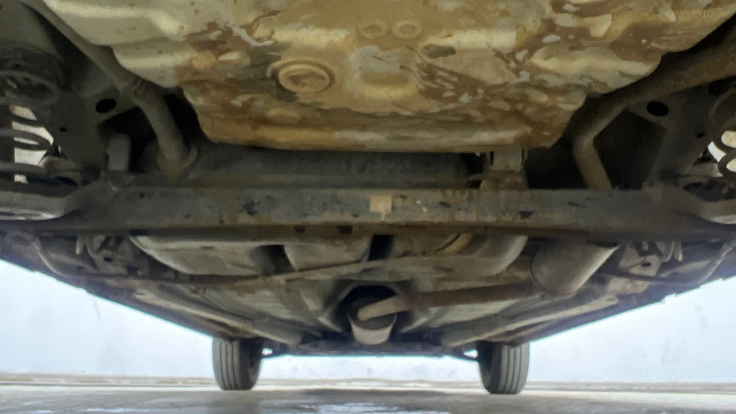 Used 2020 Maruti Suzuki S-Presso VXi Plus AMT Petrol Automatic extra REAR UNDERBODY VIEW (TAKEN FROM REAR)