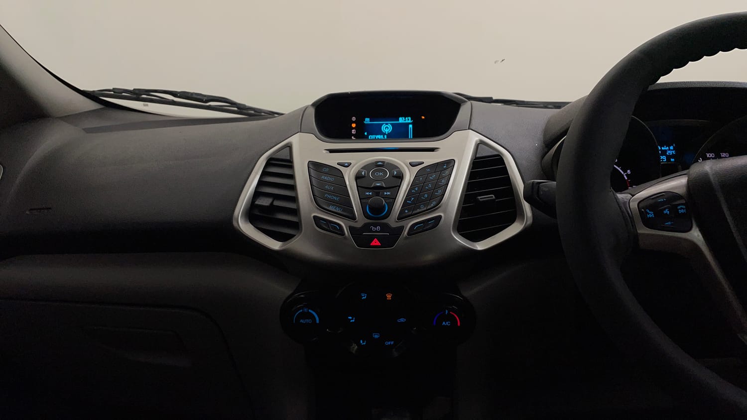 Used 2015 Ford EcoSport Titanium 1.5L Ti-VCT AT Petrol Automatic interior MUSIC SYSTEM & AC CONTROL VIEW