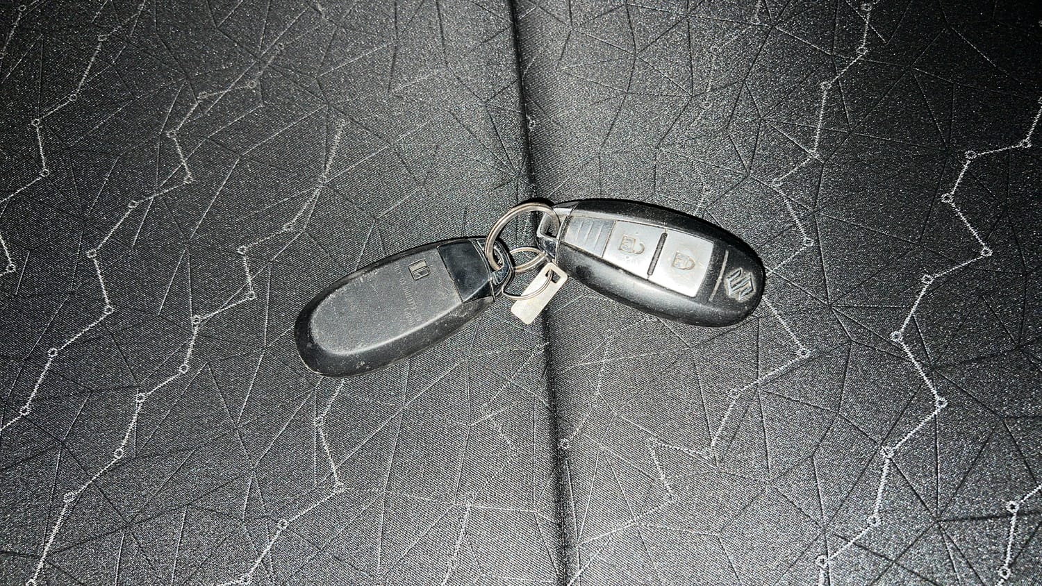 Used 2018 Maruti Suzuki Ignis [2017-2020] Zeta AMT Petrol Dual Tone Petrol Automatic extra CAR KEY VIEW