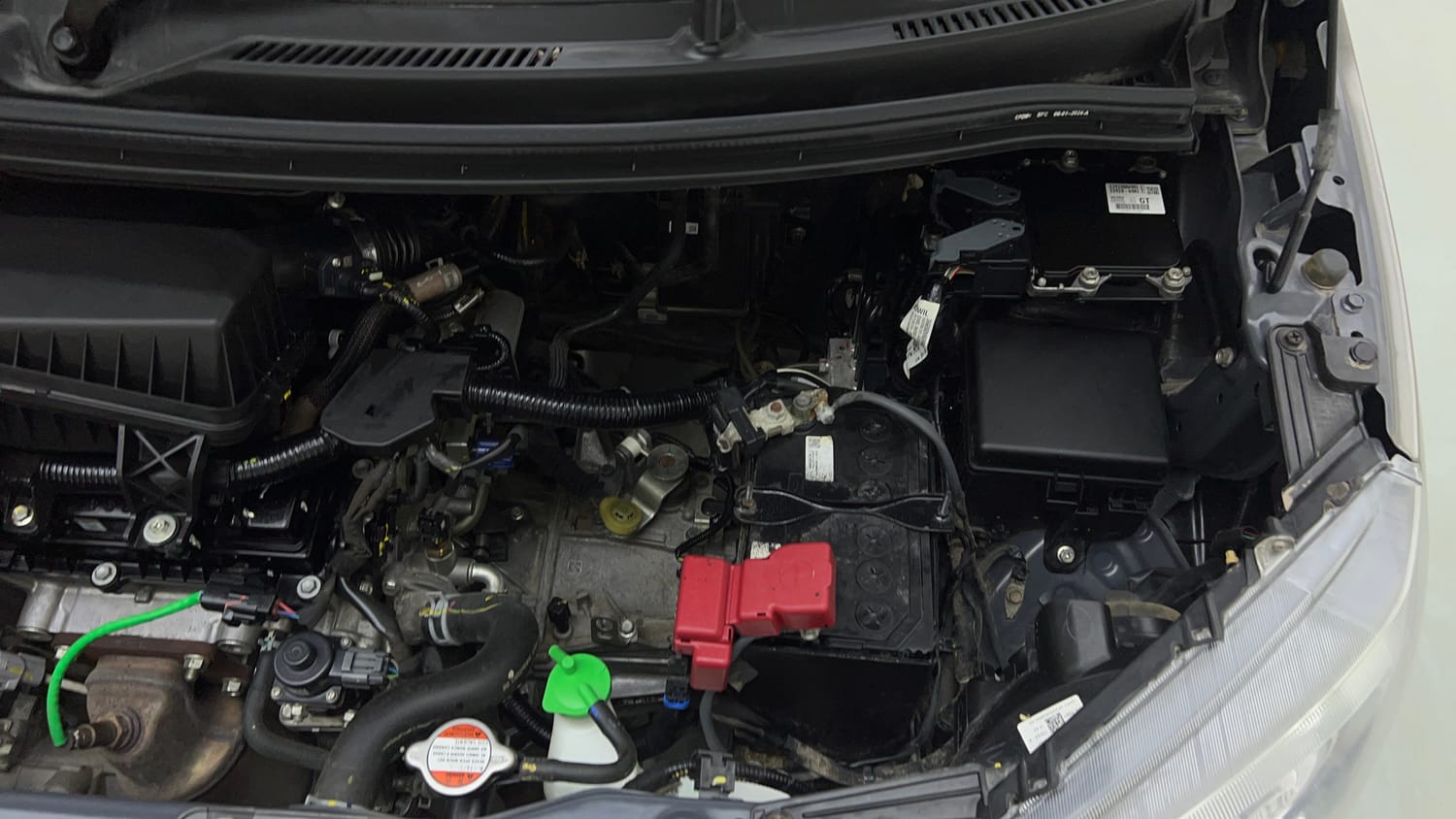 Used 2024 Maruti Suzuki Wagon R VXI 1.0 Petrol Manual engine ENGINE LEFT SIDE VIEW