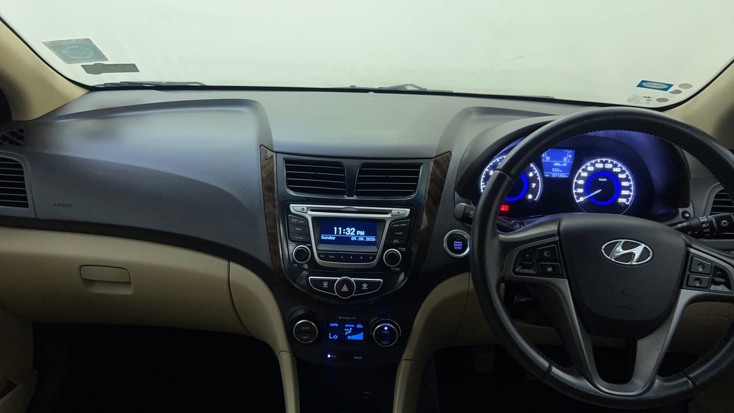 Used 2015 Hyundai Fluidic Verna 4S 1.6 VTVT SX Petrol Manual interior MUSIC SYSTEM & AC CONTROL VIEW