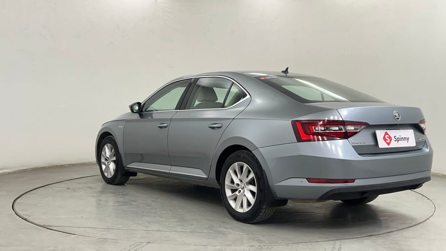 Used 2019 Skoda Superb L&K TDI AT Diesel Automatic exterior LEFT REAR CORNER VIEW
