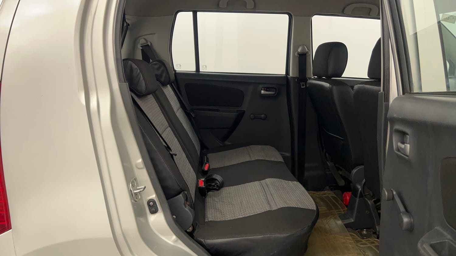 Used 2012 Maruti Suzuki Wagon R 1.0 LXi CNG Cng Manual interior RIGHT SIDE REAR DOOR CABIN VIEW