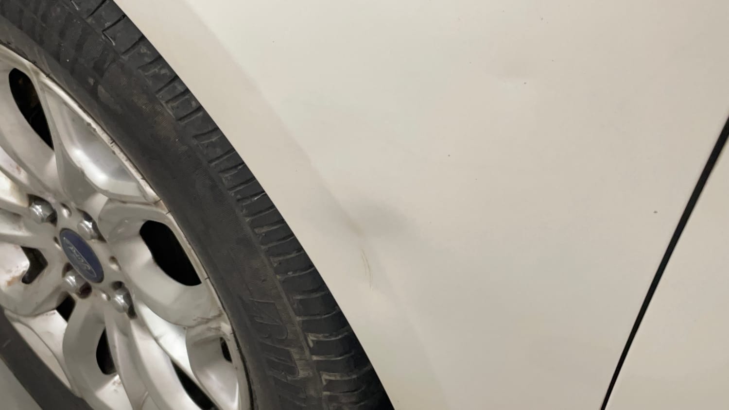 Used 2015 Ford EcoSport Titanium 1.5L Ti-VCT AT Petrol Automatic dents MINOR DENT