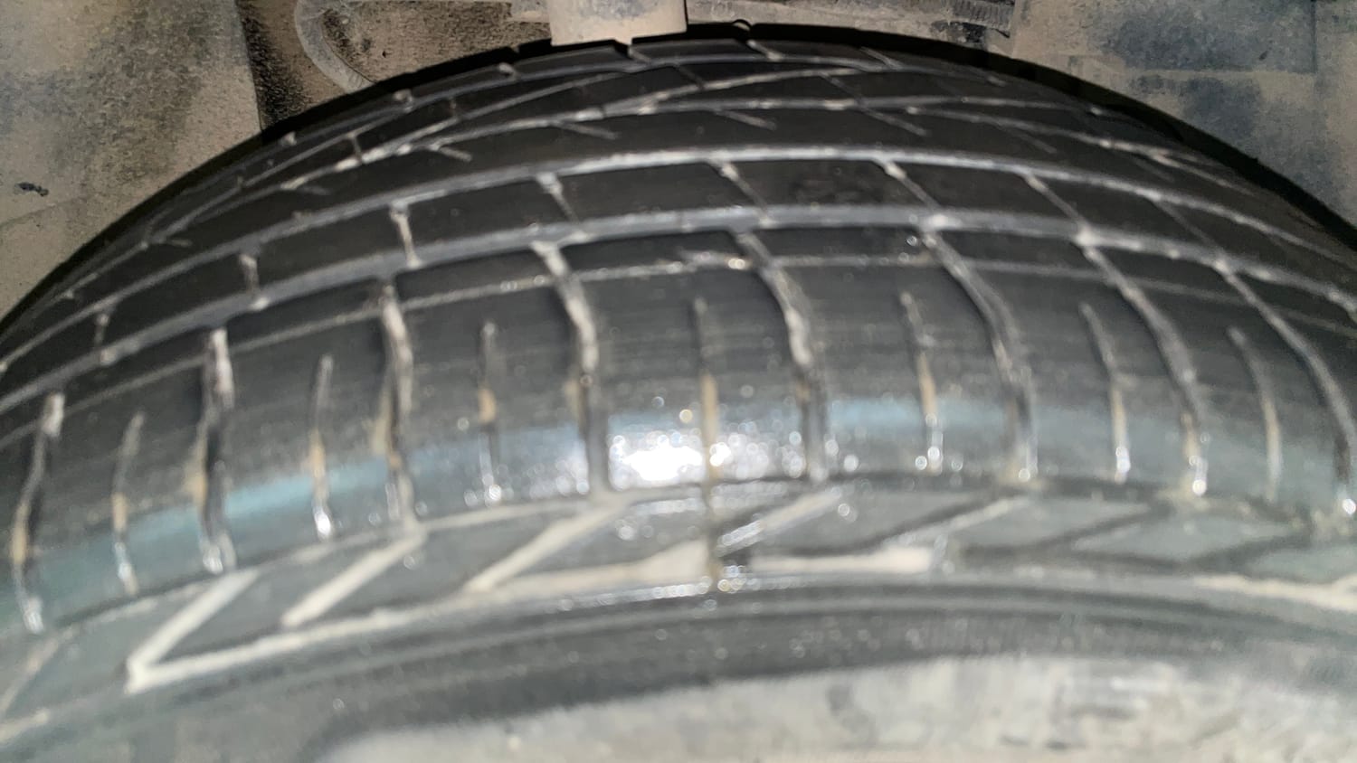 Used 2022 Tata Nexon XZ Plus (O) Dark Edition Petrol Manual tyres RIGHT FRONT TYRE TREAD VIEW
