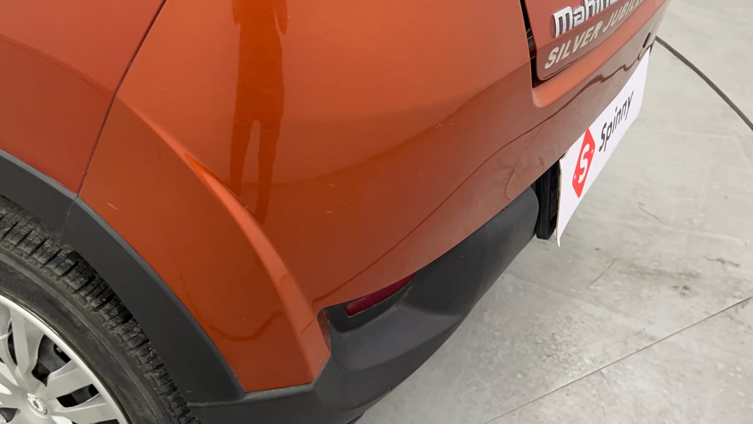 Used 2016 Mahindra KUV100 K6 6 STR Petrol Manual dents MINOR SCRATCH