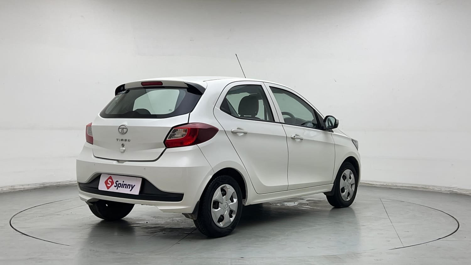 Used 2021 Tata Tiago XT CNG (Outside Fitted) Cng Manual exterior RIGHT REAR CORNER VIEW