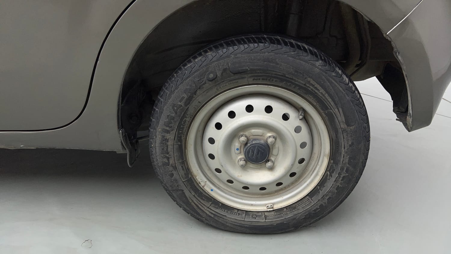Used 2020 Maruti Suzuki Wagon R LXi 1.0 CNG Cng Manual tyres LEFT REAR TYRE RIM VIEW