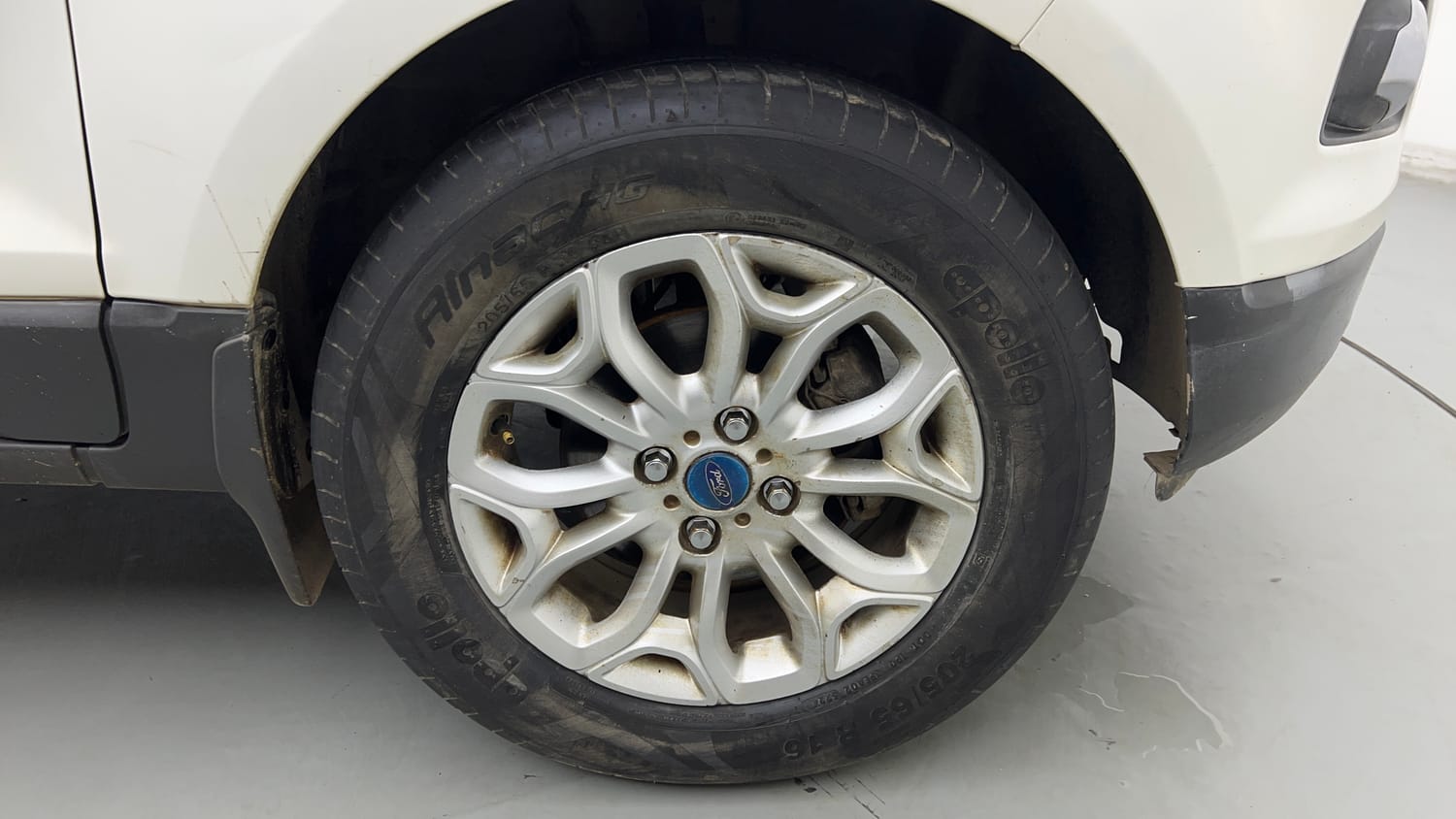 Used 2014 Ford EcoSport Titanium 1.5 Ti-VCT Petrol Manual tyres RIGHT FRONT TYRE RIM VIEW
