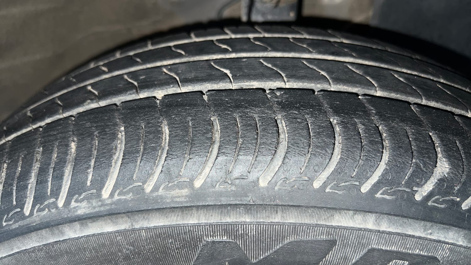 Used 2024 Maruti Suzuki Wagon R VXI 1.0 Petrol Manual tyres RIGHT FRONT TYRE TREAD VIEW