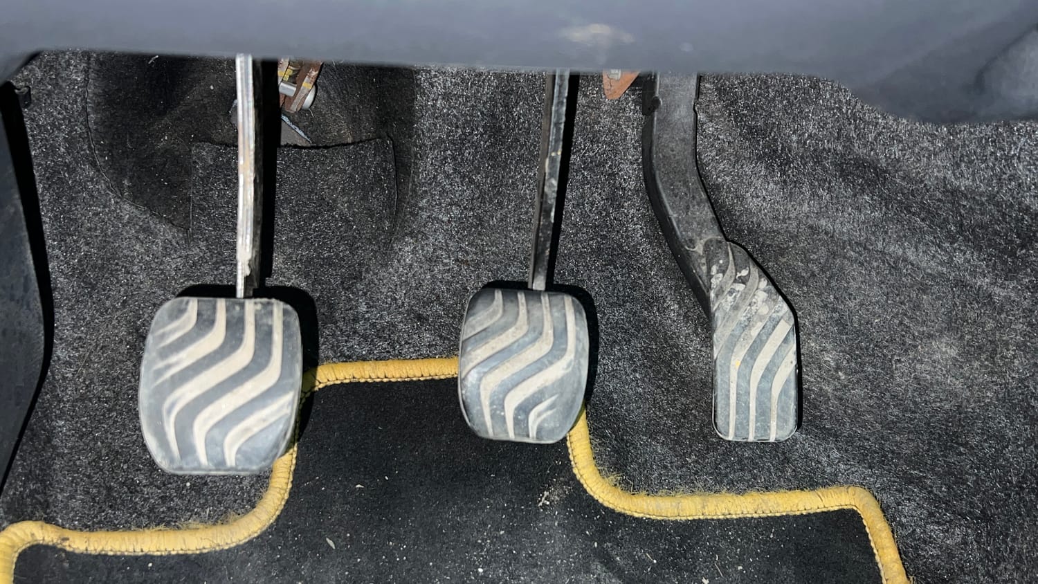 Used 2016 Renault Kwid RXT Petrol Manual interior PEDALS VIEW