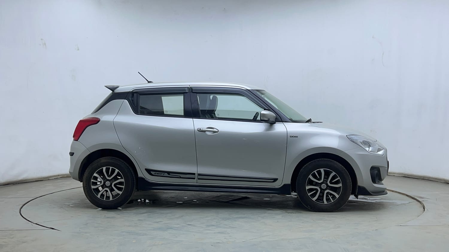 Used 2019 Maruti Suzuki Swift VDi Diesel Manual exterior RIGHT SIDE VIEW