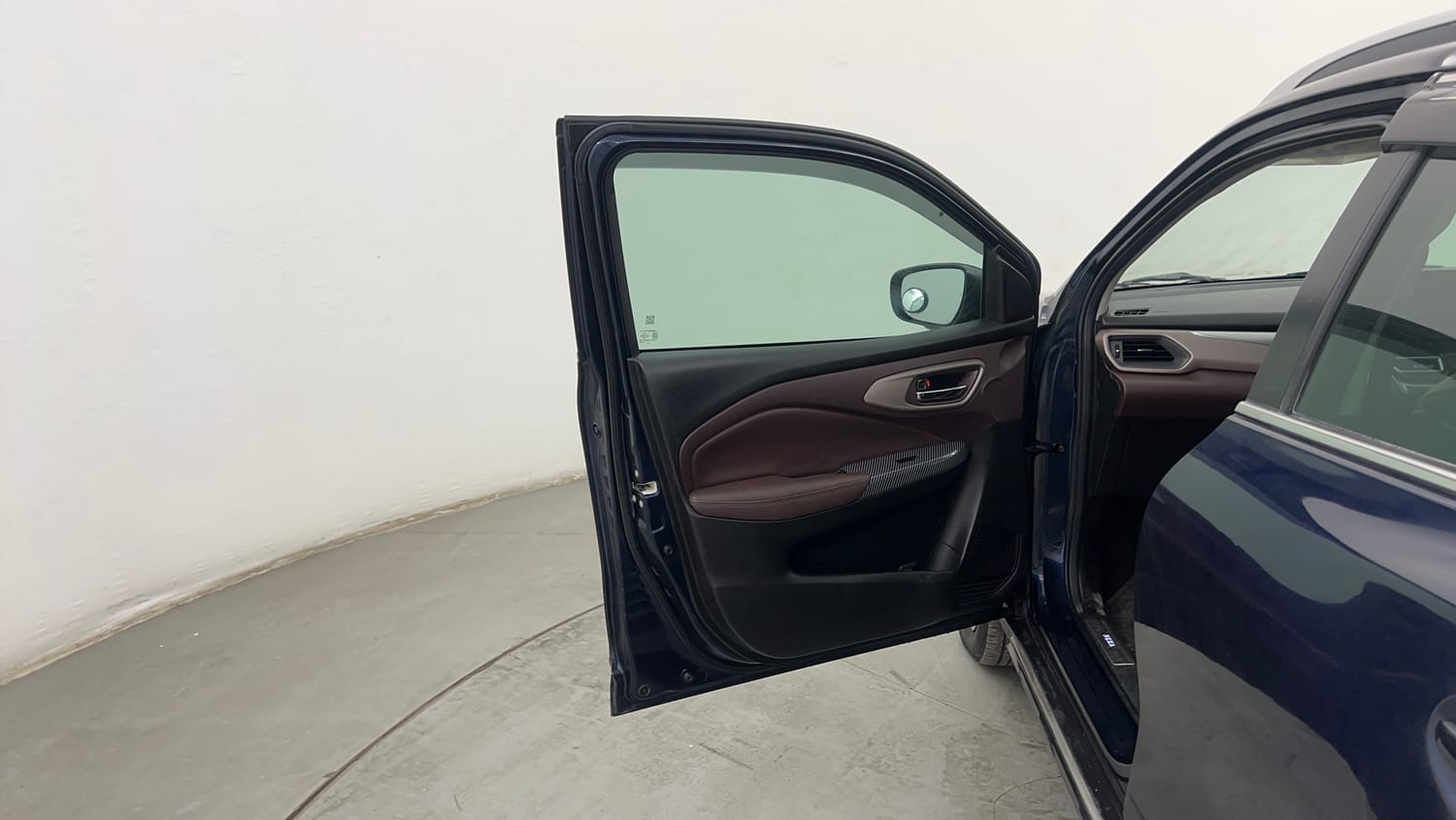 Used 2024 Maruti Suzuki Fronx Alpha 1.0L Turbo MT Petrol Manual interior LEFT FRONT DOOR OPEN VIEW