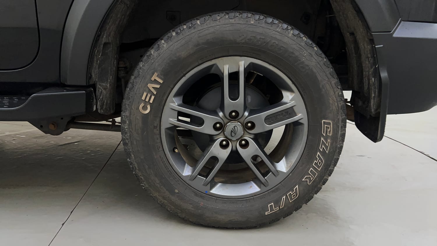 Used 2021 mahindra Thar LX Hard Top Petrol AT 4WD Petrol Automatic tyres LEFT REAR TYRE RIM VIEW